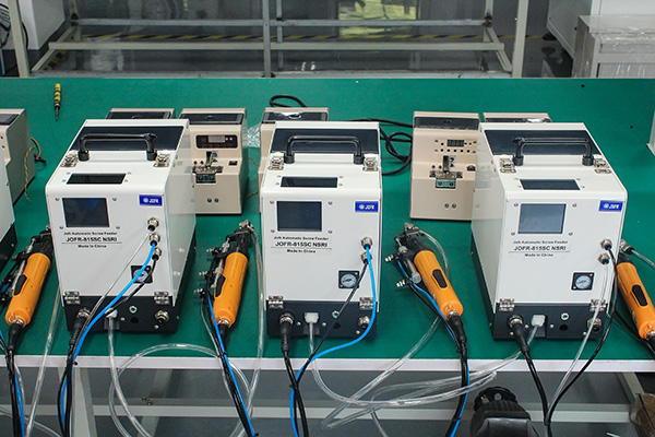 使用自動鎖螺絲機要注意哪些方面？堅豐電子告知您